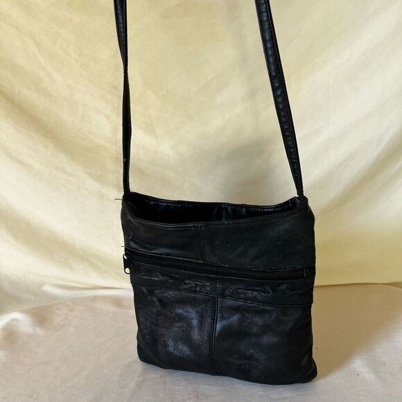 Vintage Black Leather Crossbody Bag - Picture 2 of 8